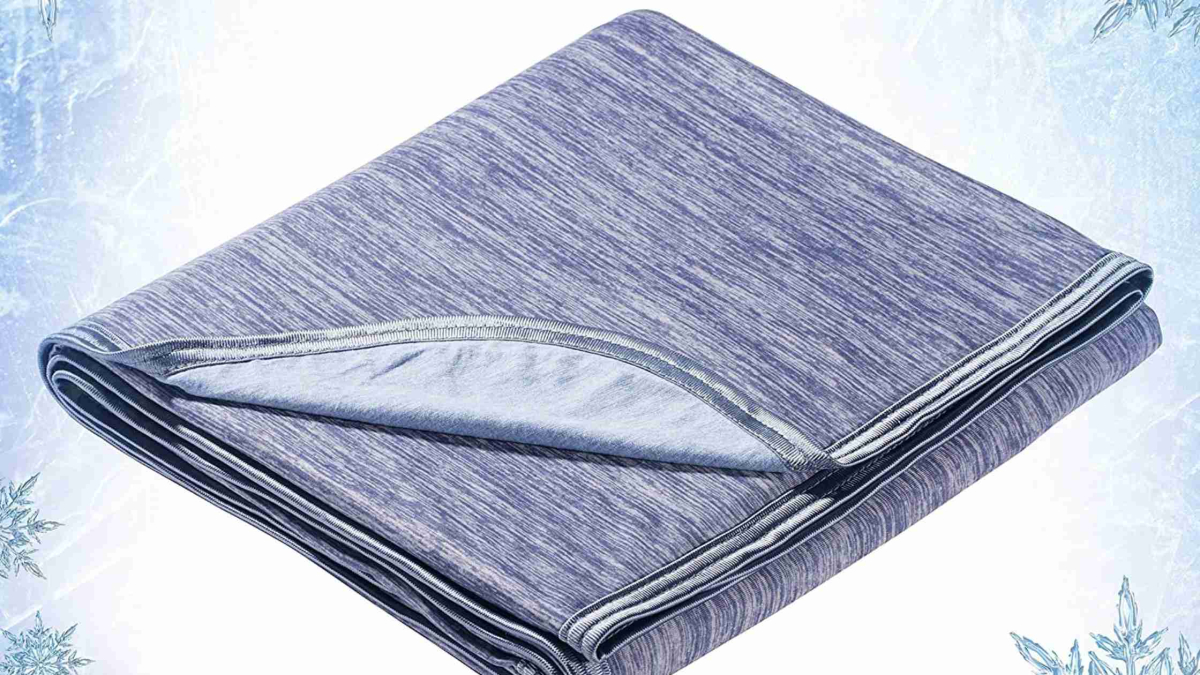Best Blankets for Hot Sleepers Review 2022