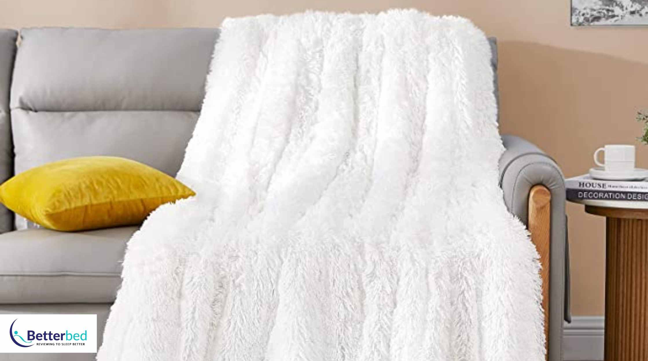 Comaza Soft Fuzzy Faux Fur Fluffy Throw Blanket
